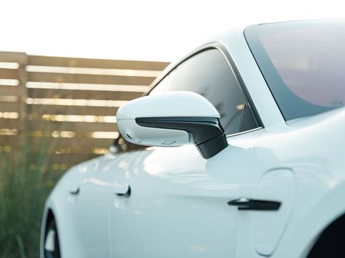 Used 2022 Porsche Taycan Turbo S image 30