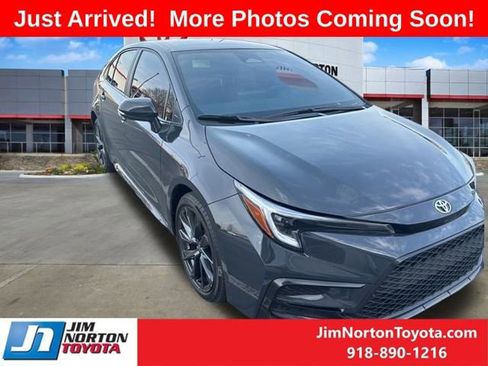 Used 2024 Toyota Corolla SE image 1