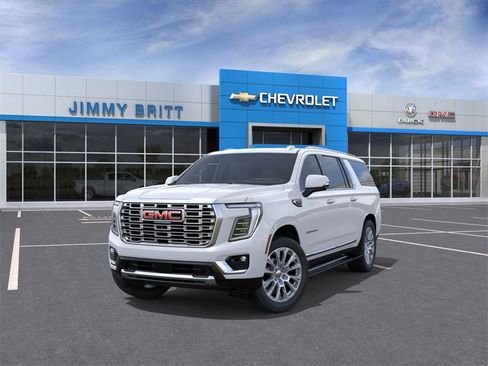 New 2026 GMC Yukon XL Denali image 14