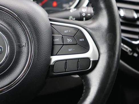 Used 2019 Jeep Compass Latitude AWD/4WD image 14