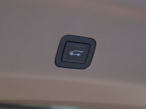 New 2026 GMC Yukon XL Denali w/ Denali Reserve Package image 26