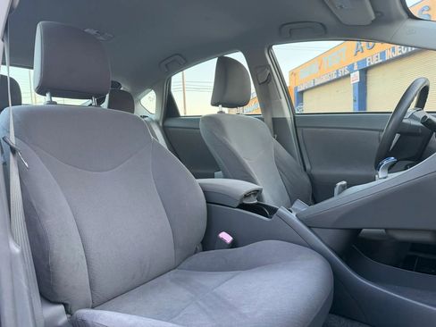 Used 2010 Toyota Prius Five image 16