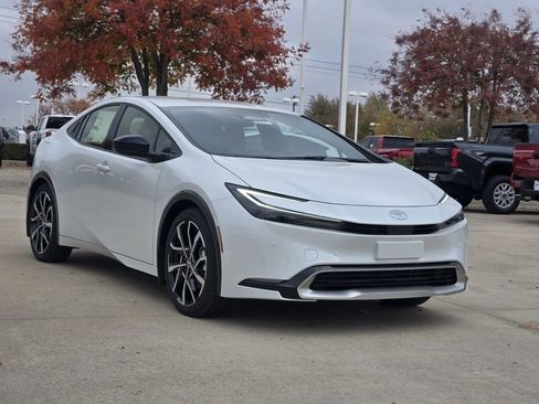 New 2026 Toyota Prius Plug-In Hybrid image 2