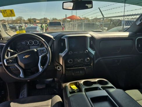 Used 2021 Chevrolet Silverado 3500 LT w/ Convenience Package image 5