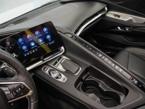 Used 2020 Chevrolet Corvette Stingray Coupe w/ 1LT RWD image 46