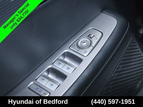 Used 2023 Hyundai Palisade Limited w/ Winter Package AWD/4WD image 19