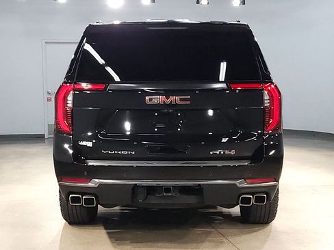 Used 2025 GMC Yukon AT4 Ultimate image 6