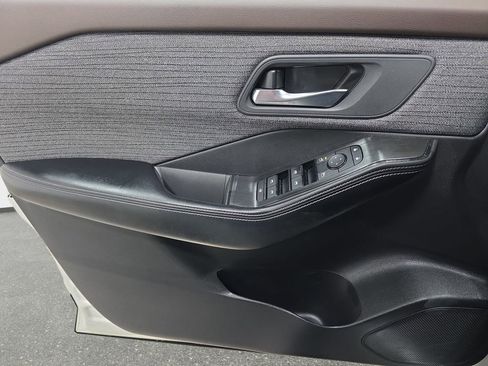 Used 2023 Nissan Rogue SV AWD/4WD image 25
