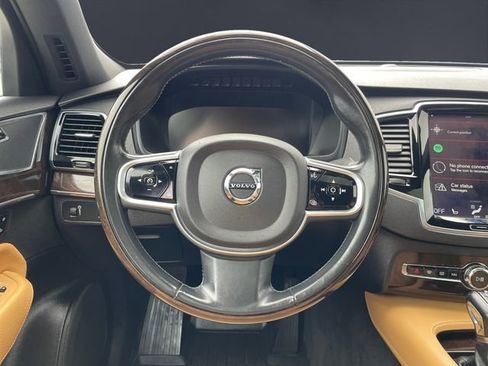 Used 2016 Volvo XC90 T6 Momentum w/ Vision Package image 12