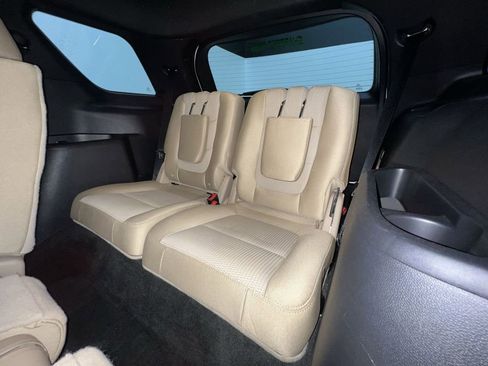 Used 2016 Ford Explorer XLT image 26