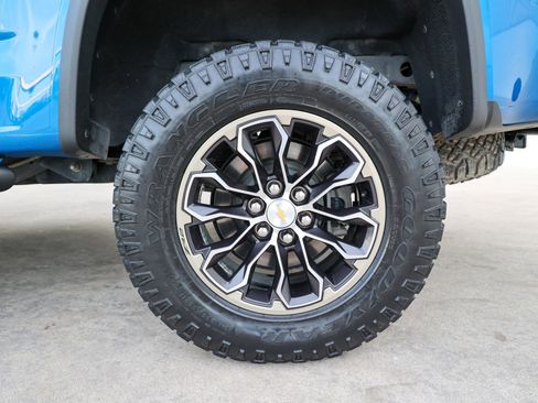 Used 2021 Chevrolet Colorado ZR2 image 16