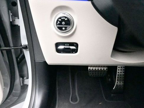 New 2026 Mercedes-Benz CLE 300 4MATIC Coupe image 16