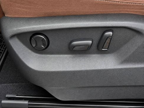 Used 2021 Volkswagen Atlas SE w/ Panoramic Sunroof Package FWD image 17