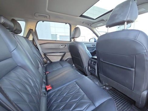 Used 2023 Nissan Rogue Platinum w/ Platinum Premium Package image 27