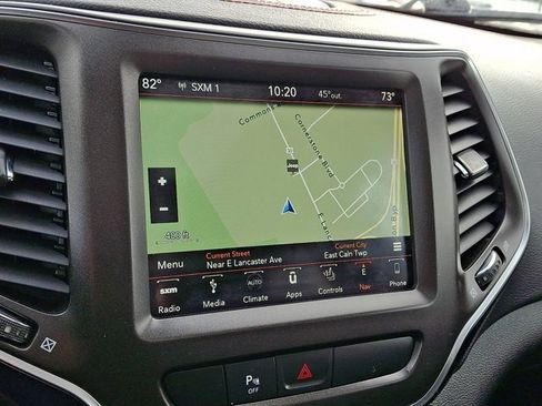 Used 2019 Jeep Cherokee Trailhawk image 21