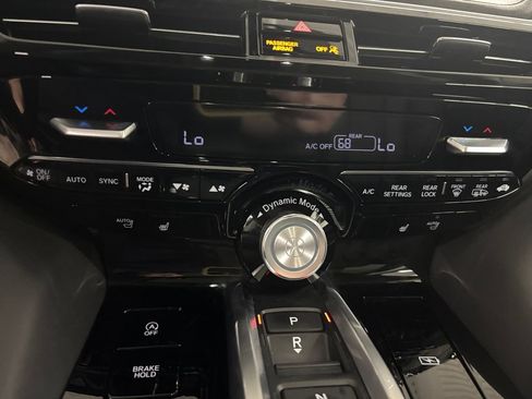 Certified 2023 Acura MDX SH-AWD w/ Technology Package image 24