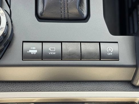 Certified 2025 Toyota Tacoma Limited AWD/4WD image 20