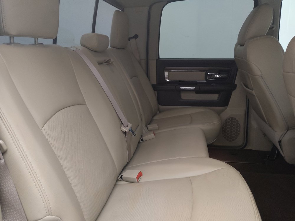 Used 2014 RAM 1500 Laramie RWD image 19