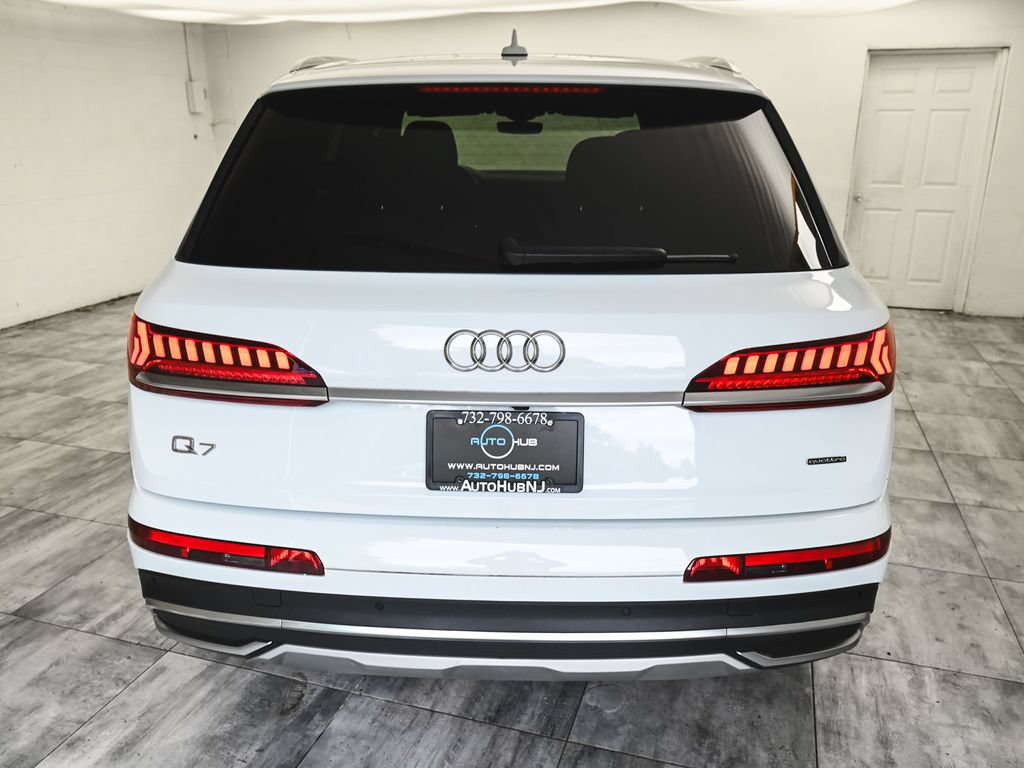 Used 2023 Audi Q7 3.0T Premium w/ Convenience Package AWD/4WD image 5