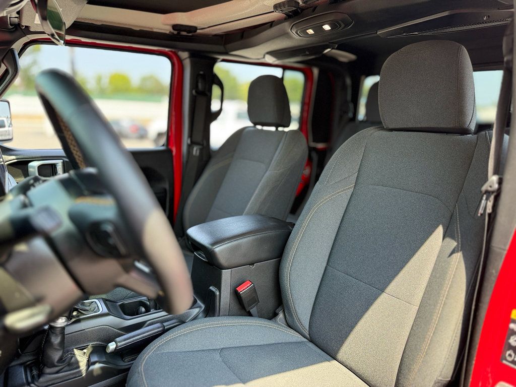 Used 2024 Jeep Gladiator Sport AWD/4WD image 21