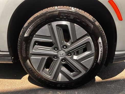Used 2023 Hyundai Kona SE FWD image 29