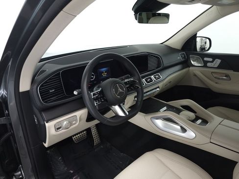 Certified 2026 Mercedes-Benz GLS 450 4MATIC image 9