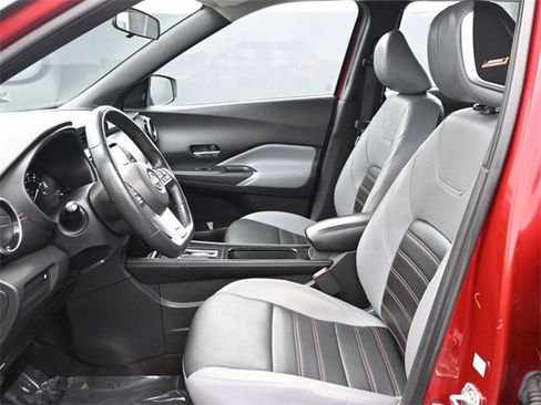Used 2024 Nissan Kicks SR w/ SR Premium Package image 10
