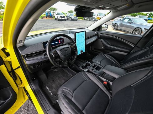 Certified 2025 Ford Mustang Mach-E Premium AWD/4WD image 18