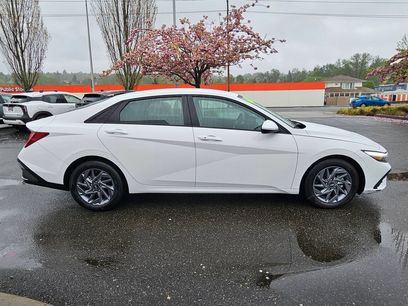 Used 2024 Hyundai Elantra SEL