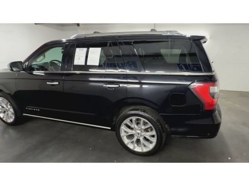 Used 2019 Ford Expedition Platinum RWD image 6