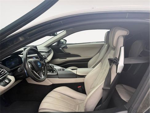 Used 2016 BMW i8 image 9