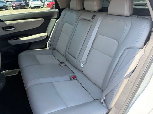 Used 2023 Nissan Ariya FWD image 25