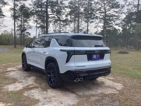 New 2026 Chevrolet Traverse RS w/ LPO, Floor Liner Package FWD image 2