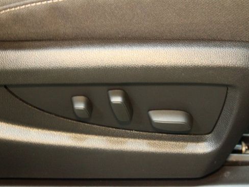 Used 2017 GMC Sierra 1500 SLE image 12