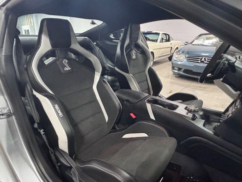 Used 2022 Ford Mustang Shelby GT500 w/ Technology Package image 37
