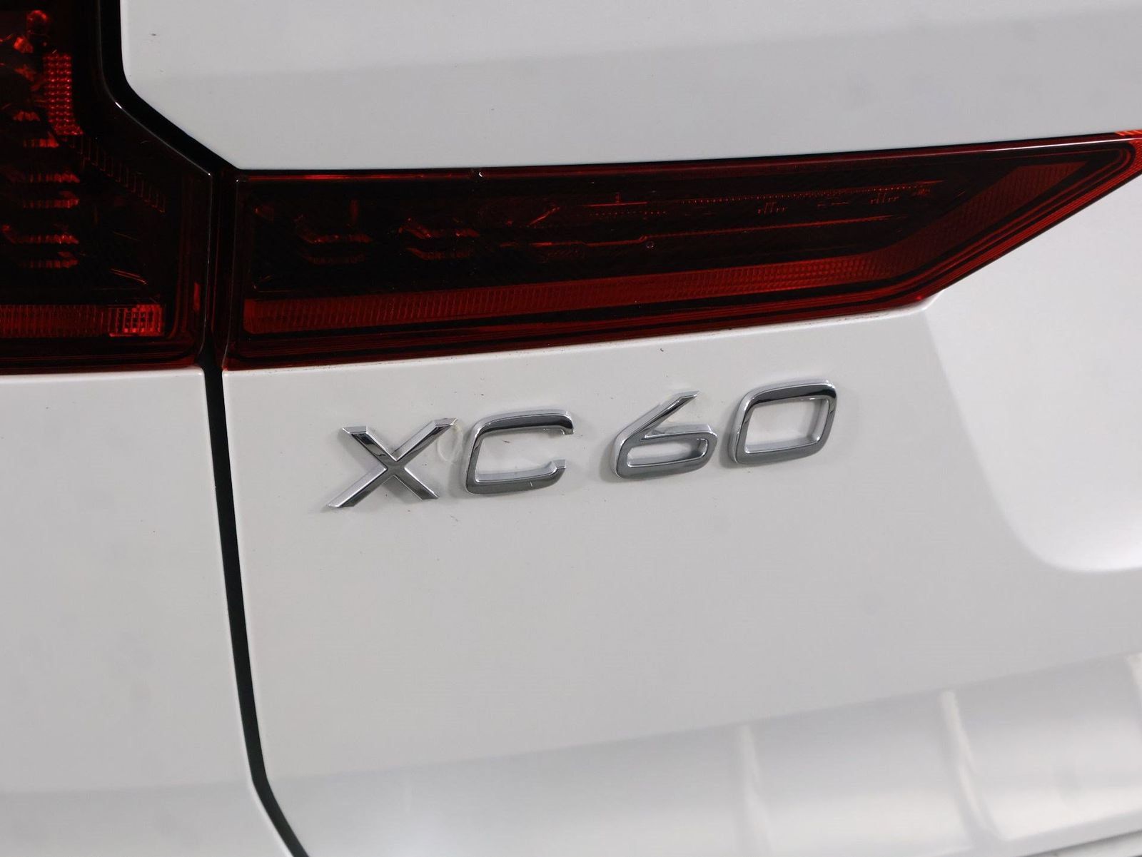 Certified 2026 Volvo XC60 B5 Plus w/ Protection Package Premier AWD/4WD image 19