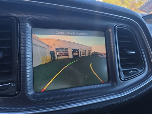 Used 2016 Dodge Challenger SRT w/ Technology Group image 31