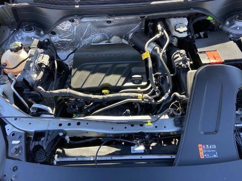 Used 2025 Chevrolet Trax LT w/ Driver Confidence Package image 25