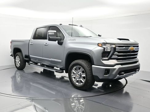 New 2026 Chevrolet Silverado 2500 High Country w/ High Country Premium Package AWD/4WD image 3