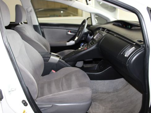 Used 2014 Toyota Prius Two FWD image 24