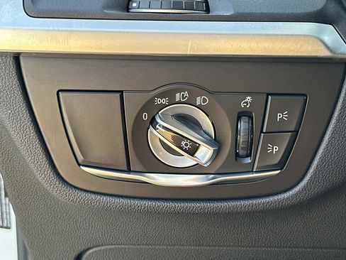 Used 2023 BMW X4 xDrive30i w/ Convenience Package image 21