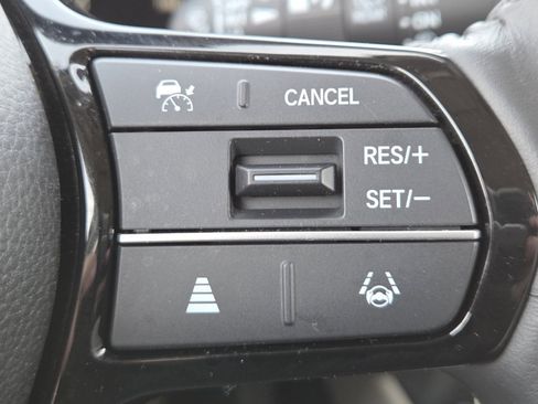 Used 2023 Honda HR-V EX-L image 7