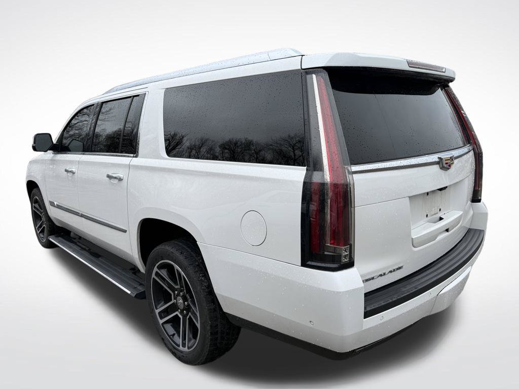 Used 2018 Cadillac Escalade ESV Premium Luxury AWD/4WD image 4