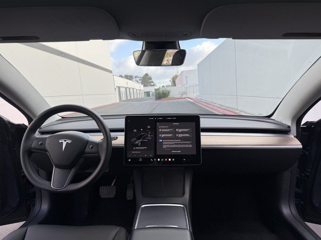 Used 2023 Tesla Model 3 Standard Range RWD image 13