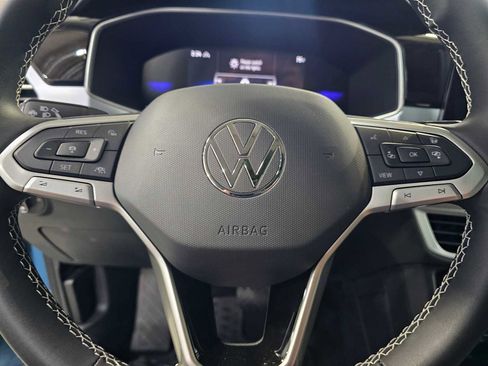 New 2025 Volkswagen Taos SE image 23