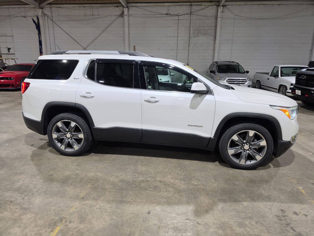 Used 2017 GMC Acadia SLT w/ LPO, Floor Liner Package AWD/4WD image 14