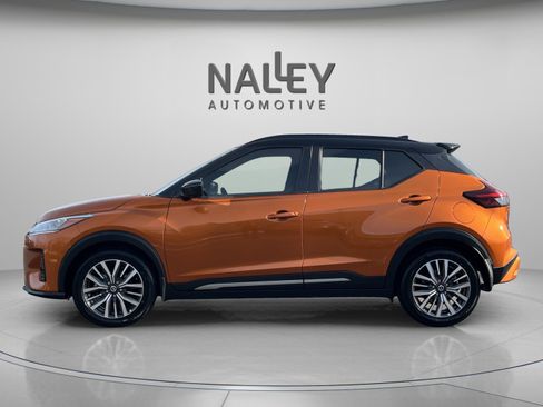 Used 2021 Nissan Kicks SR image 3