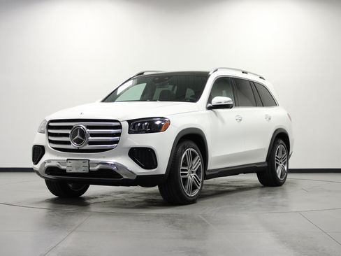Used 2026 Mercedes-Benz GLS 450 4MATIC image 8