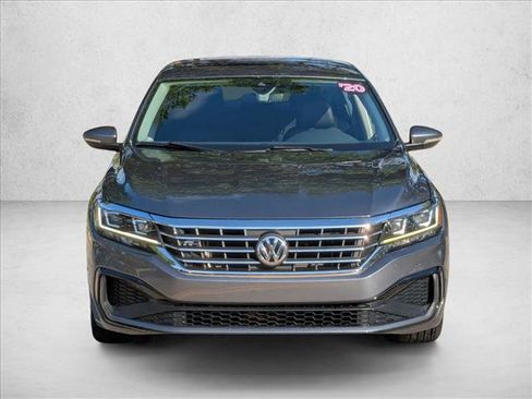 Used 2020 Volkswagen Passat 2.0T R-Line FWD image 2