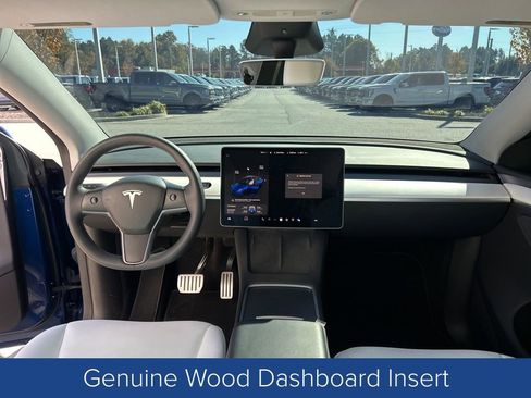 Used 2024 Tesla Model Y Performance image 17